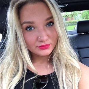 Meet your Posher, Ervina